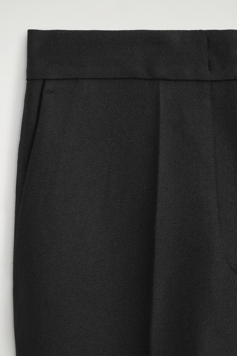 COS ストレートレッグ ウールパンツ