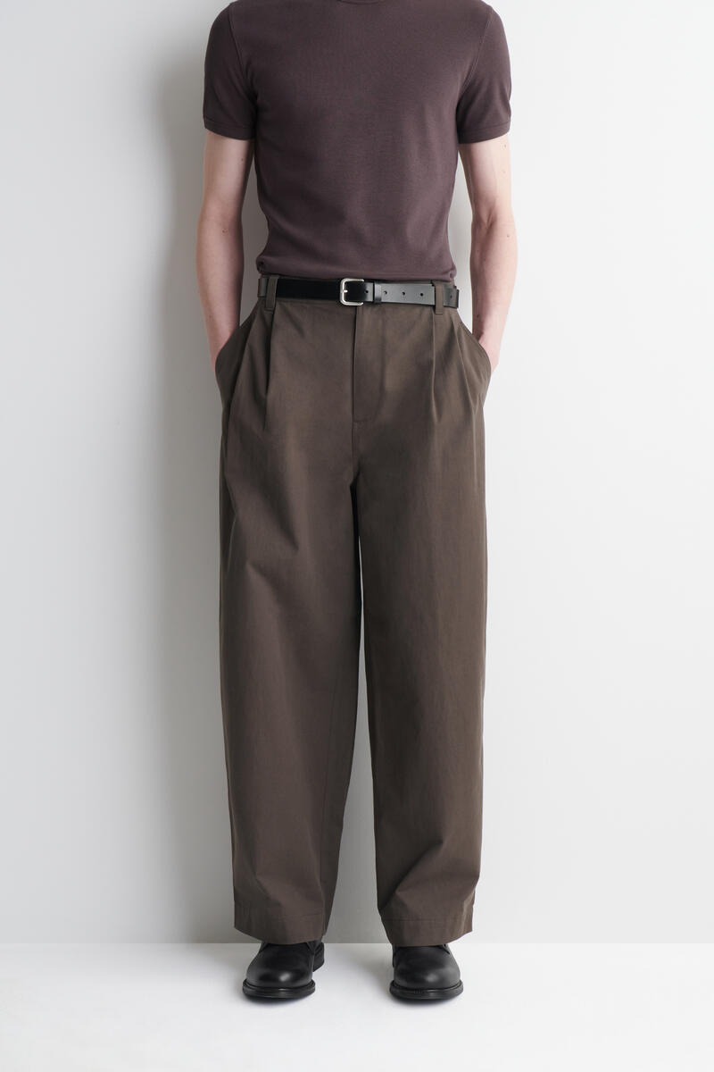 COS コットンリラックスフィット バレルレッグ ユーティリティパンツ
