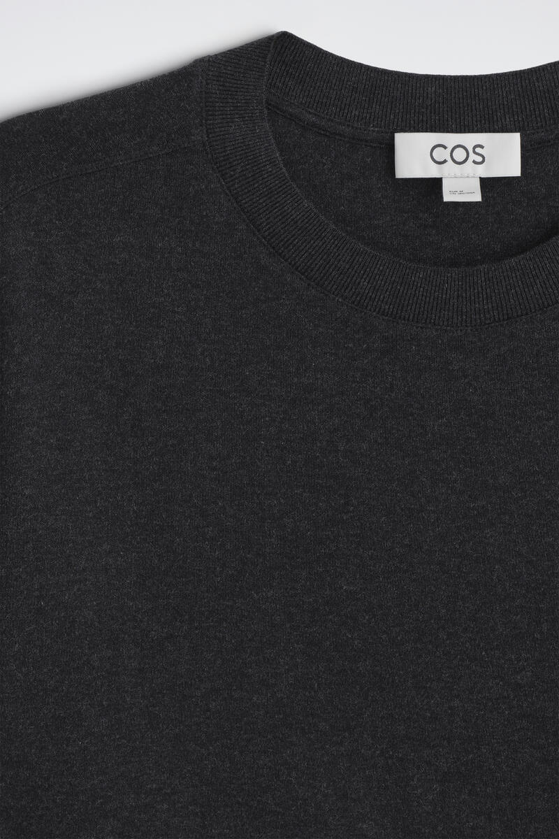 COS スリム インターロックジャージーTシャツ