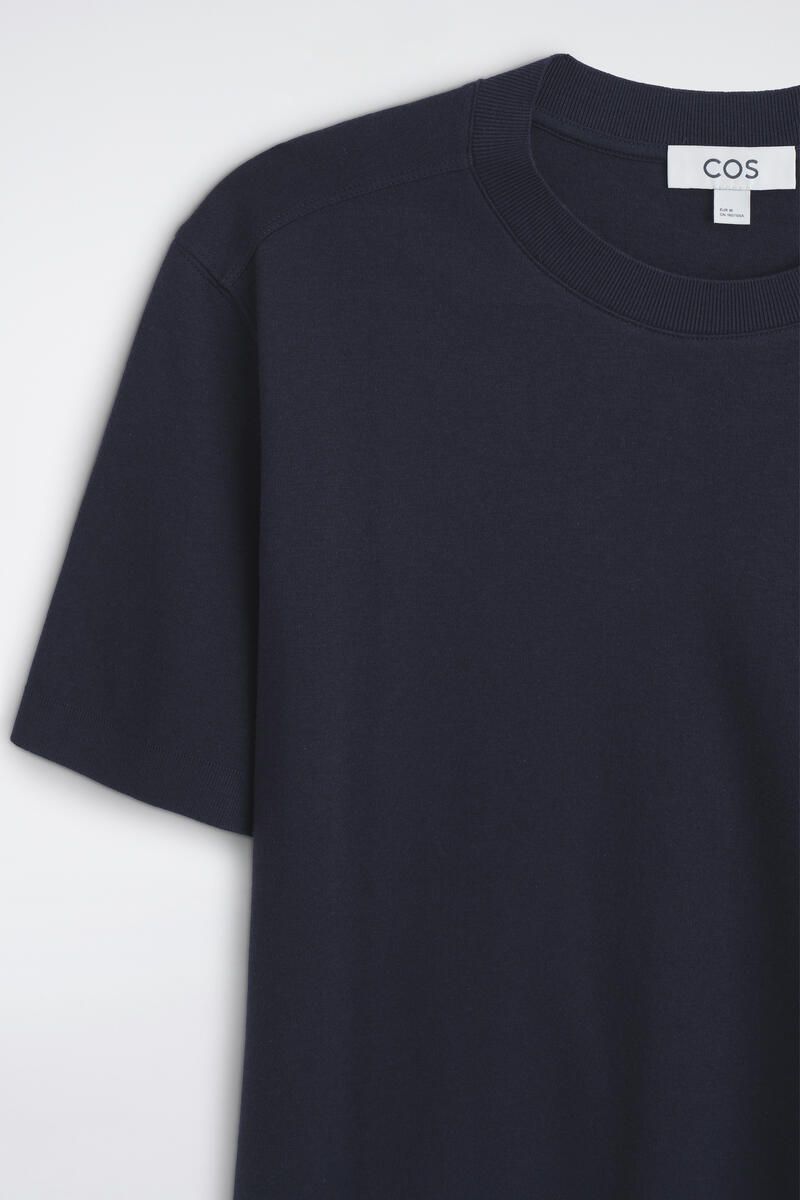 COS スリム インターロックジャージーTシャツ