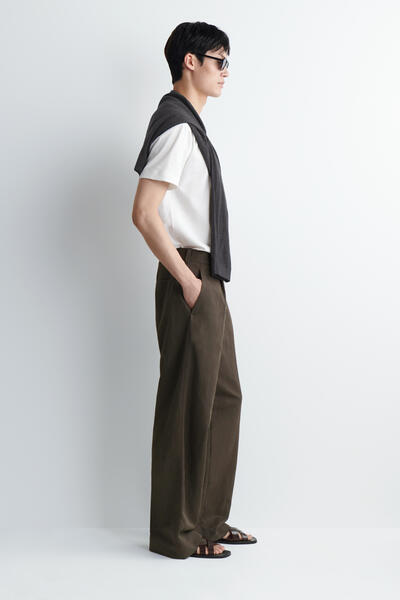 COS 編み込みレザーサンダル