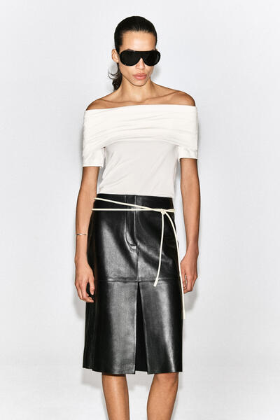 FOLDED OFF-THE-SHOULDER TOP