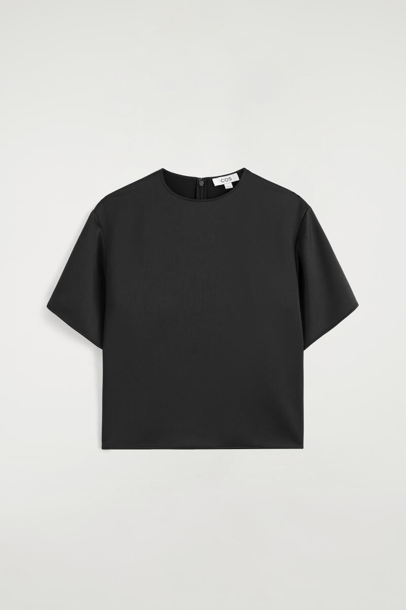 COS オーバーサイズ サテン Tシャツ