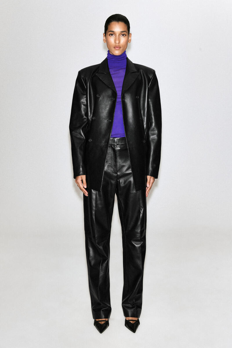 LEATHER STRAIGHT-LEG TROUSERS レザー ストレートレッグパンツ