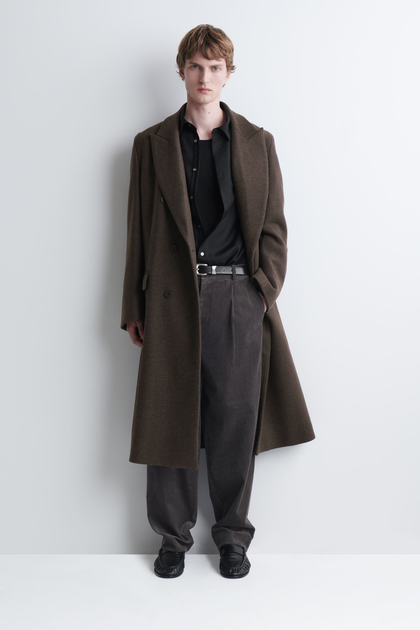 CORDUROY RELAXED-FIT TAPERED TROUSERS コーデュロイ リラックス