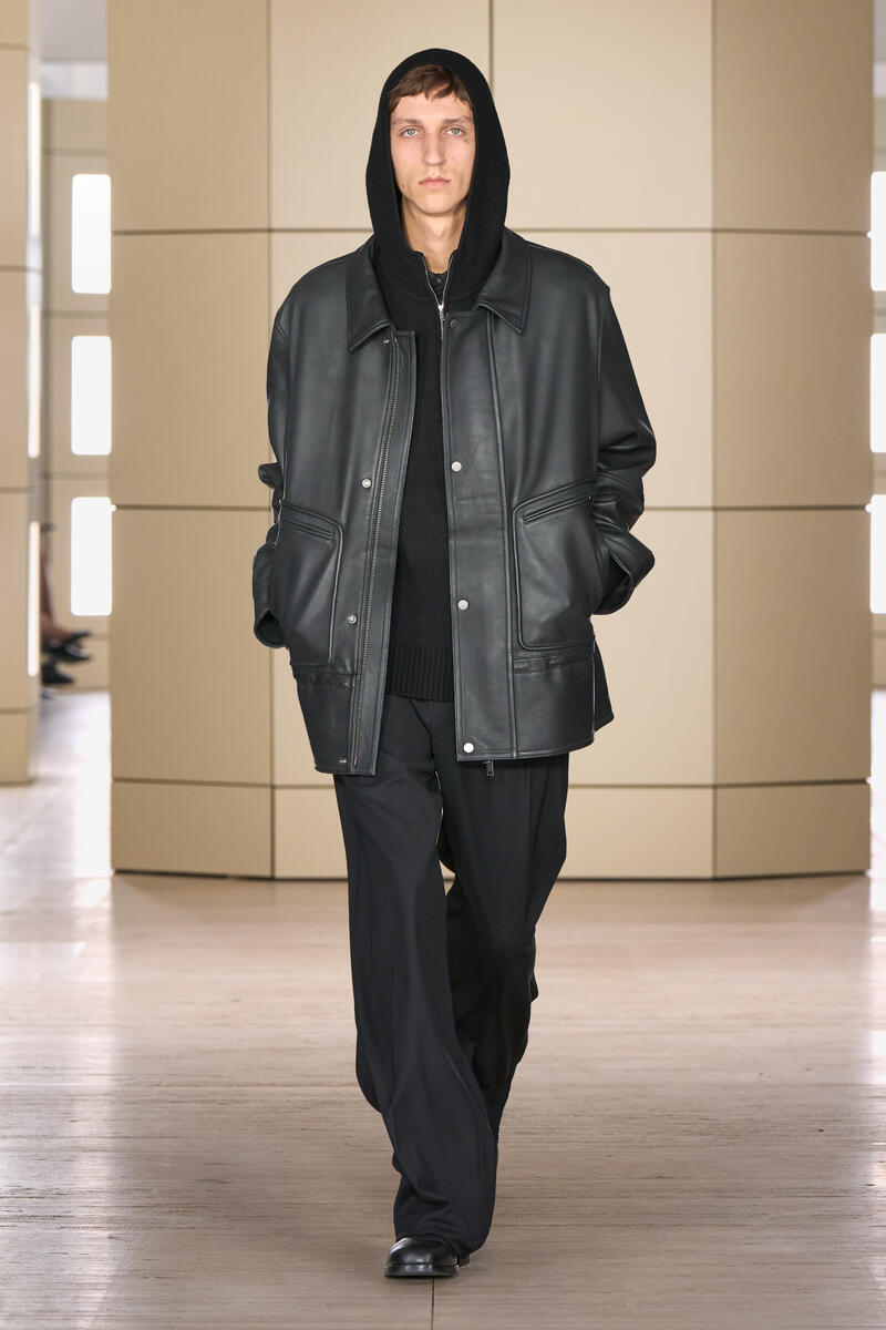 WOOL-BLEND RELAXED-FIT WIDE-LEG TROUSERS ウールブレンドリラックス WOOL-BLEND RELAXED-FIT WIDE-LEG TROUSERS ウールブレンドリラックス