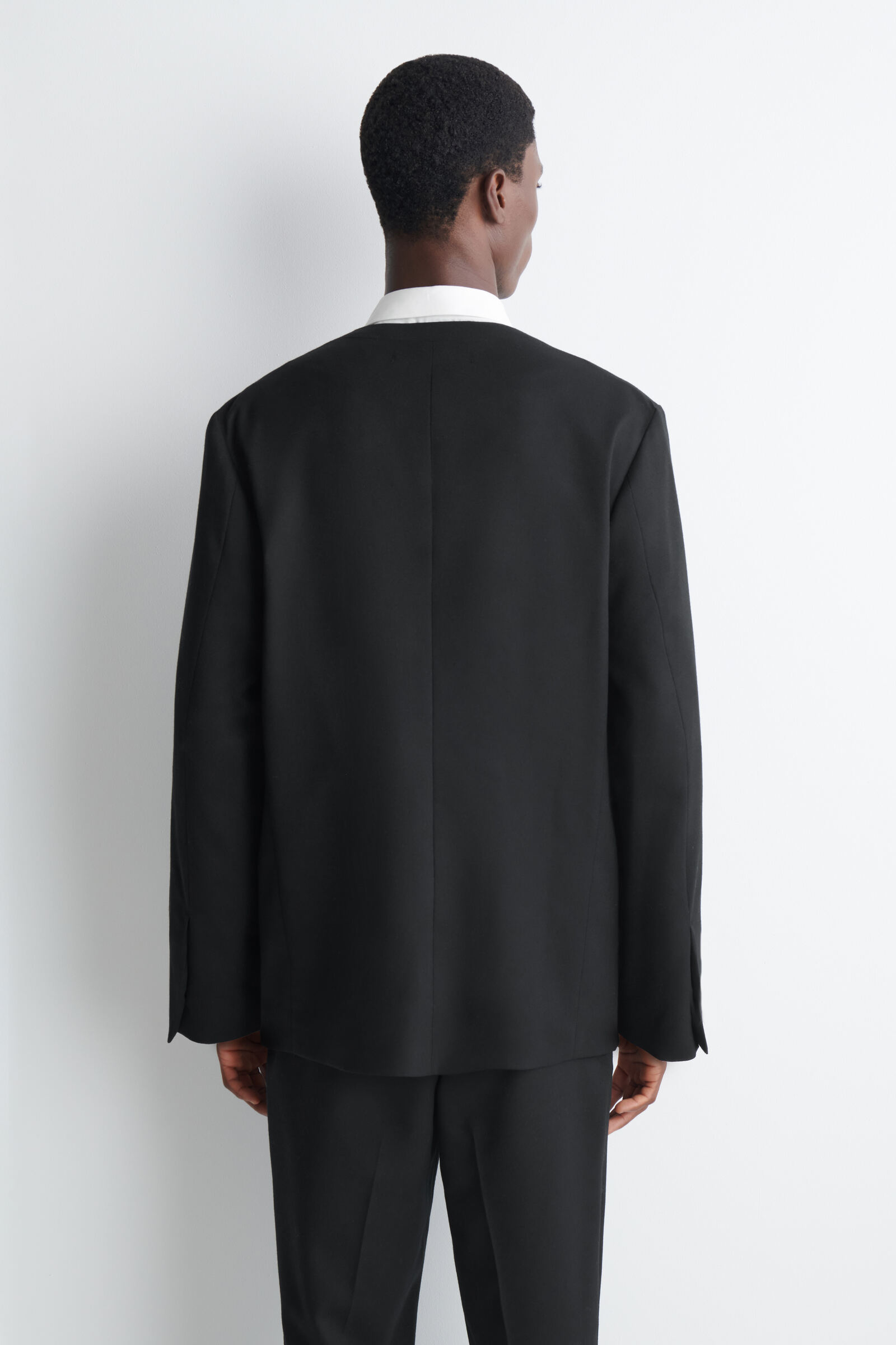 COLLARLESS WOOL BLAZER ノーカラーウールブレザー CARBON｜COS コス