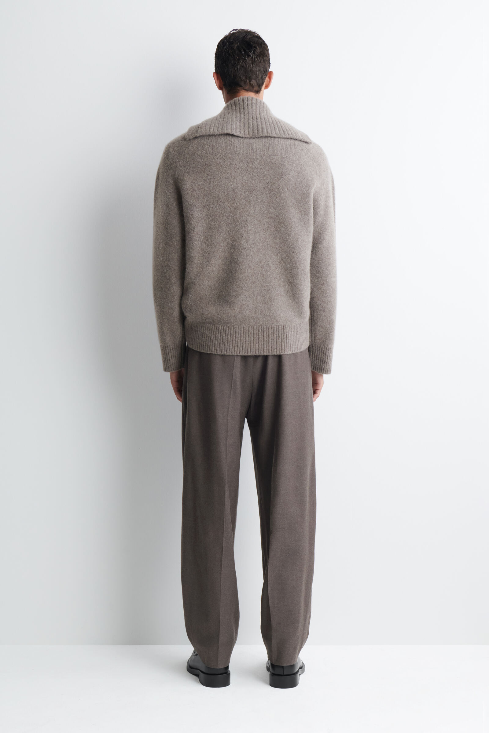 WOOL-FLANNEL RELAXED-FIT STRAIGHT-LEG TROUSERS ウールフランネル