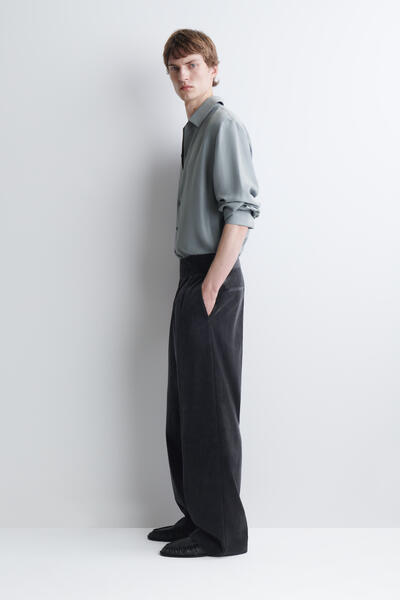 COS ベルトディテールコーデュロイリラックスフィットワイドレッグパンツ