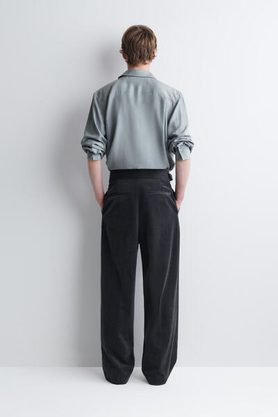 COS ベルトディテールコーデュロイリラックスフィットワイドレッグパンツ