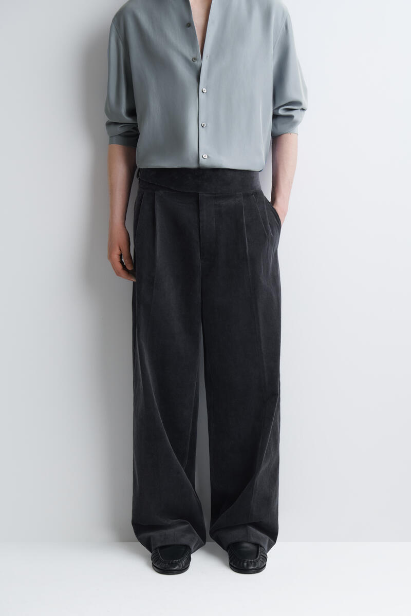 COS ベルトディテールコーデュロイリラックスフィットワイドレッグパンツ