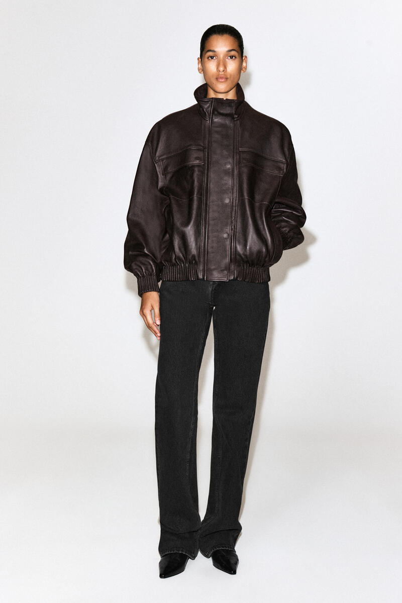 LEATHER FUNNEL-NECK BOMBER JACKET レザー ファネルネック ボンバー