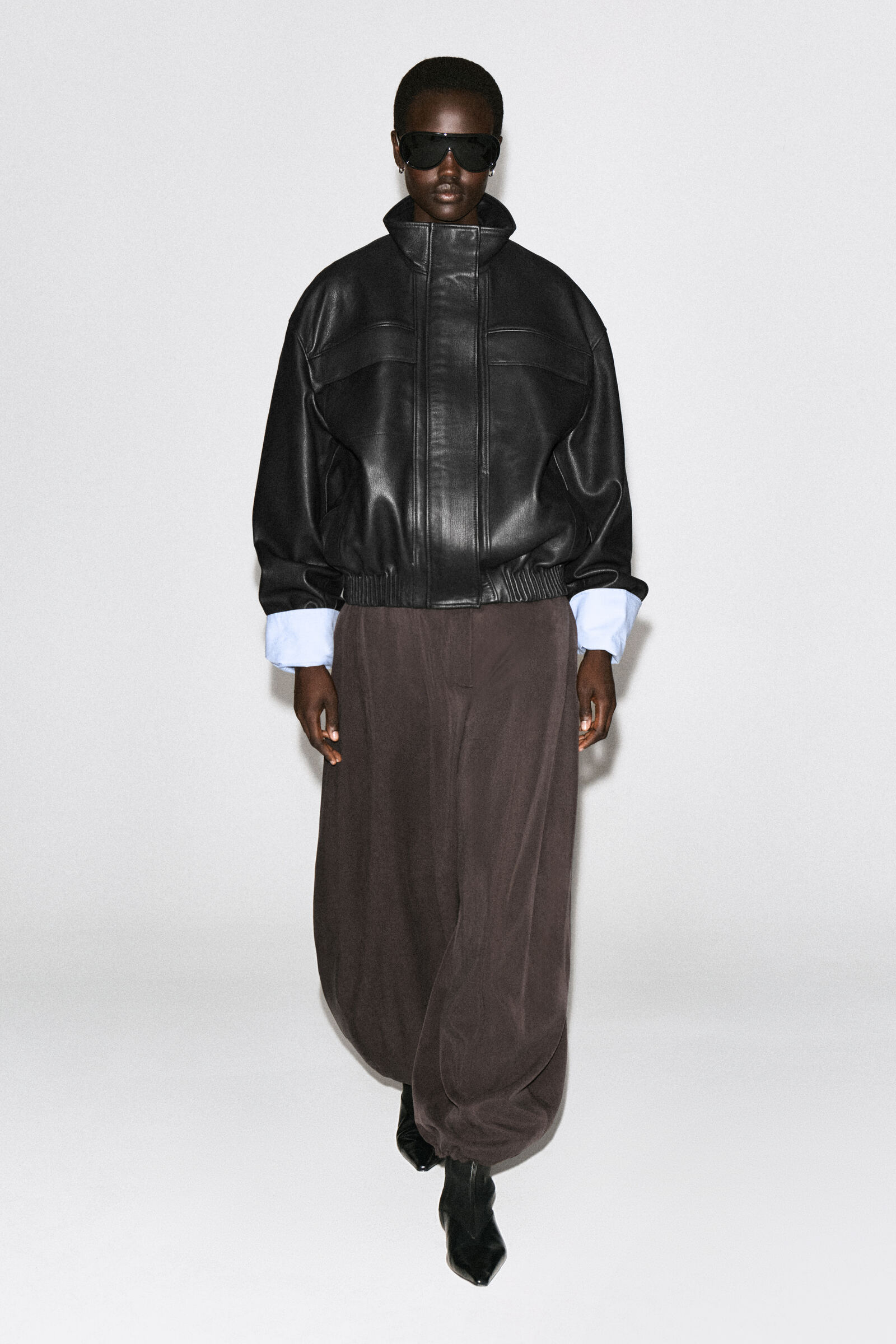 LEATHER FUNNEL-NECK BOMBER JACKET レザー ファネルネック ボンバー