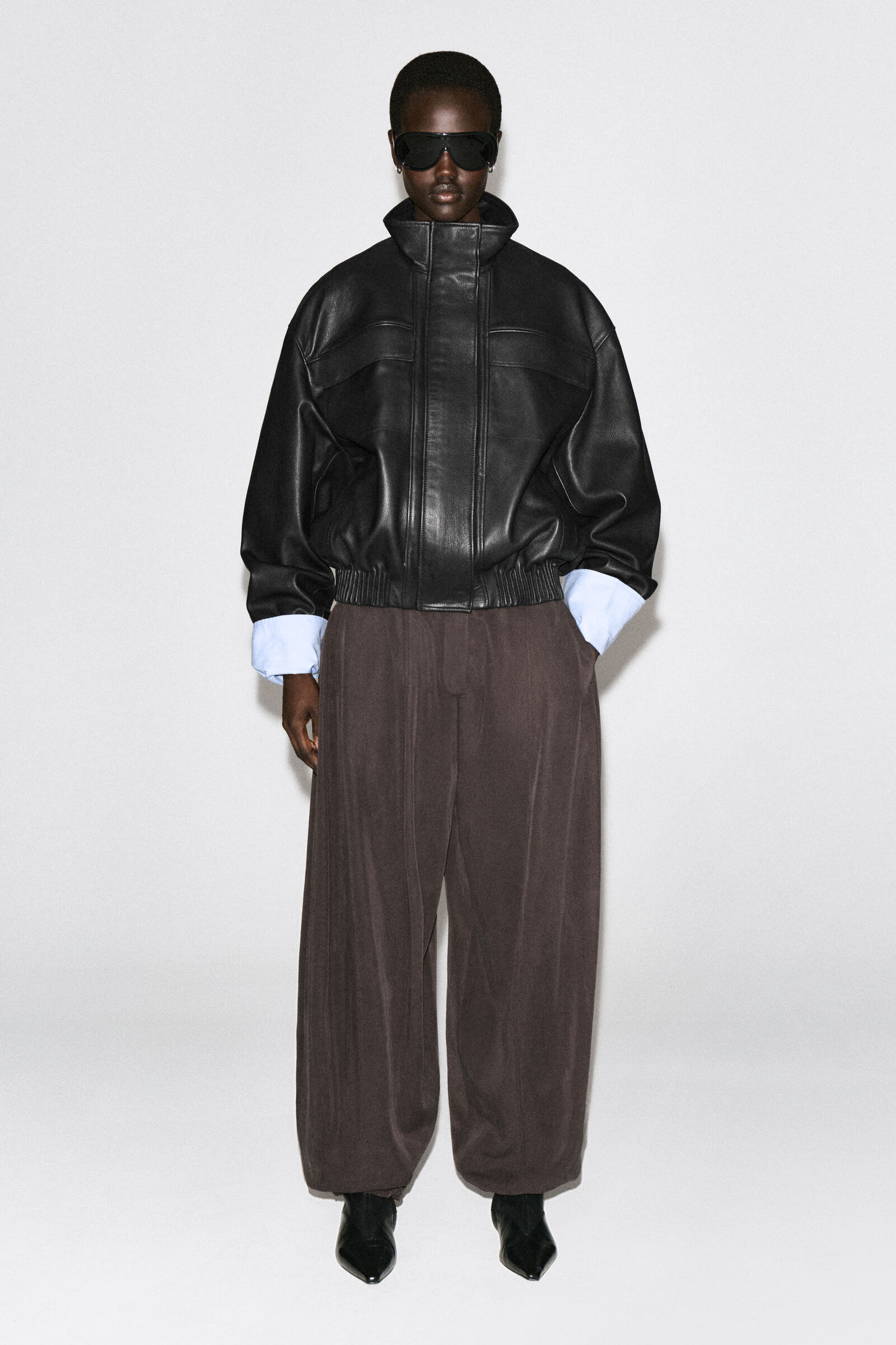 COS レザーボンバージャケット LEATHER FUNNEL-NECK BOMBER JACKET レザー ファネルネック ボンバー