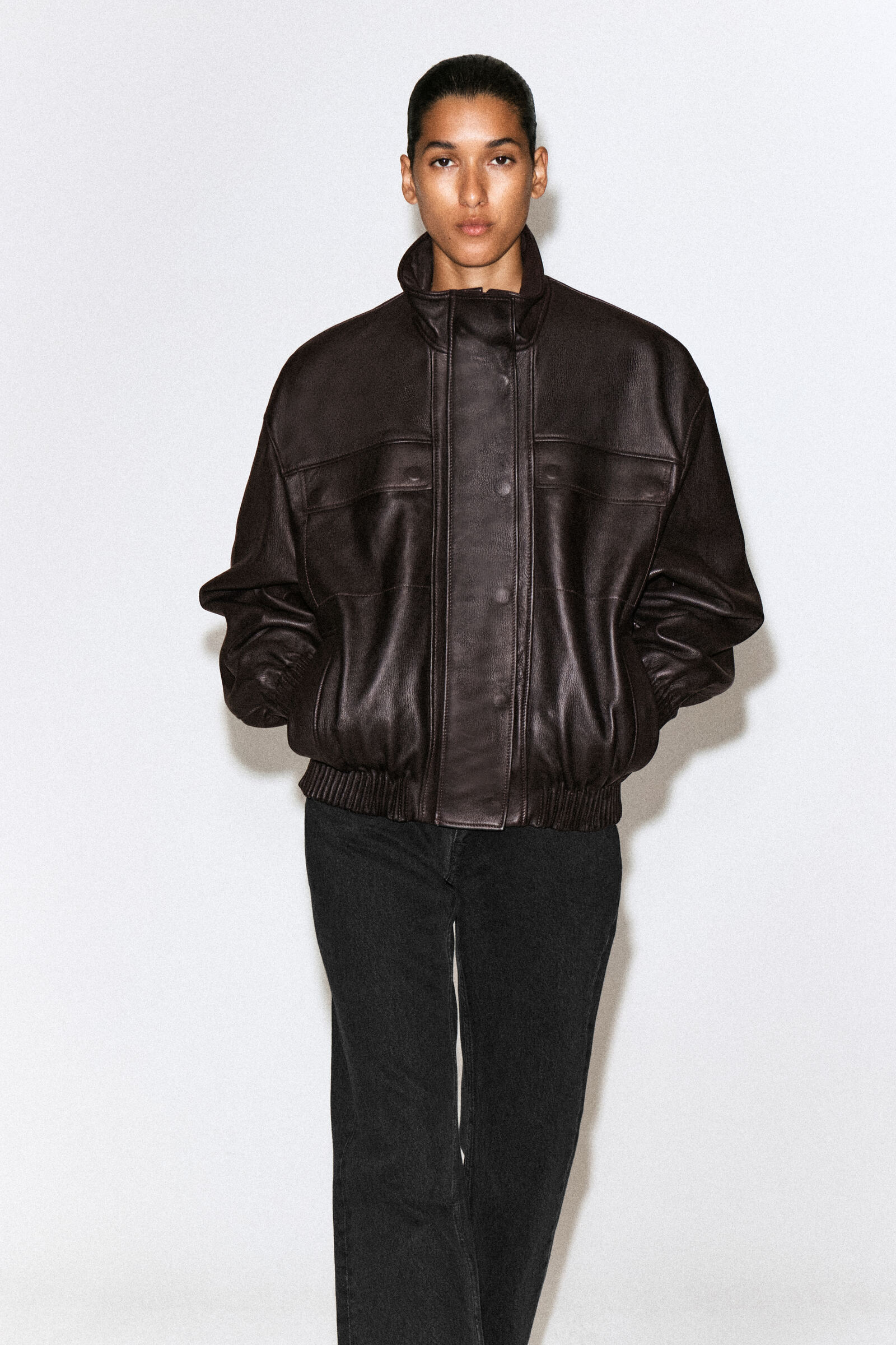LEATHER FUNNEL-NECK BOMBER JACKET レザー ファネルネック ボンバー LEATHER FUNNEL-NECK BOMBER JACKET レザー ファネルネック ボンバー