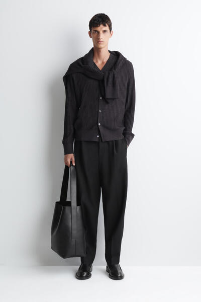 COS レザートートバッグ