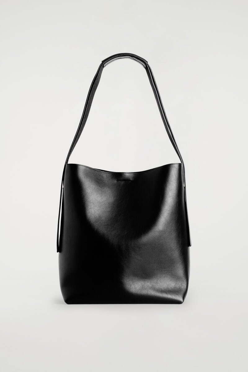 TOTE BAG - LEATHER レザートートバッグ CARBON｜COS コス 公式
