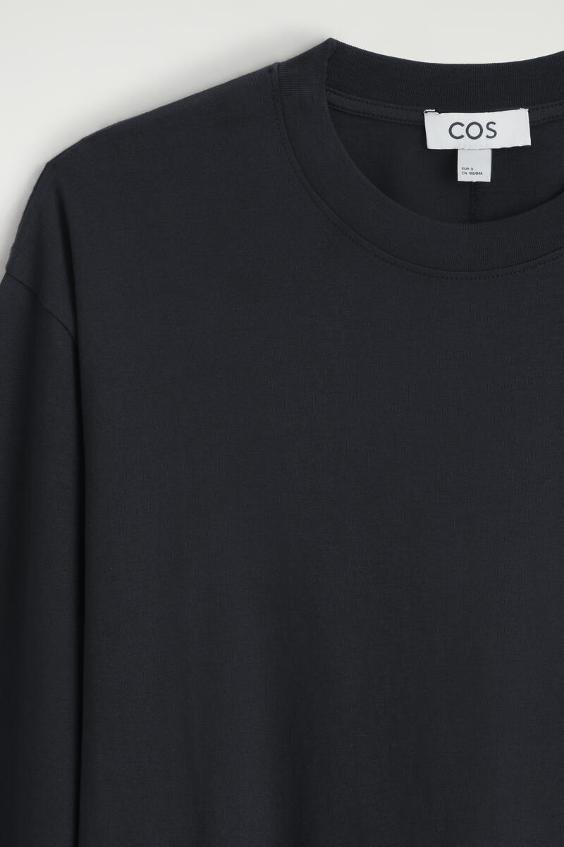COS ブラッシュドコットン 長袖Tシャツ