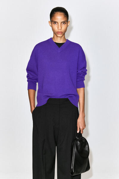 MERINO WOOL LAYERED V-NECK JUMPER