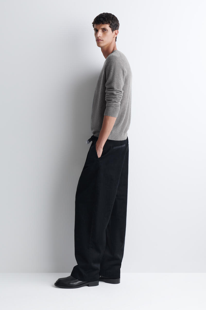 COS プリーツ リラックスフィット テーパード コーデュロイパンツ