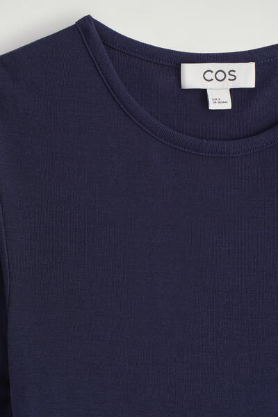 COS スリム リヨセルメリノ 長袖Tシャツ