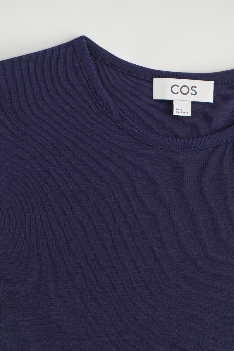 COS スリム リヨセルメリノ Tシャツ