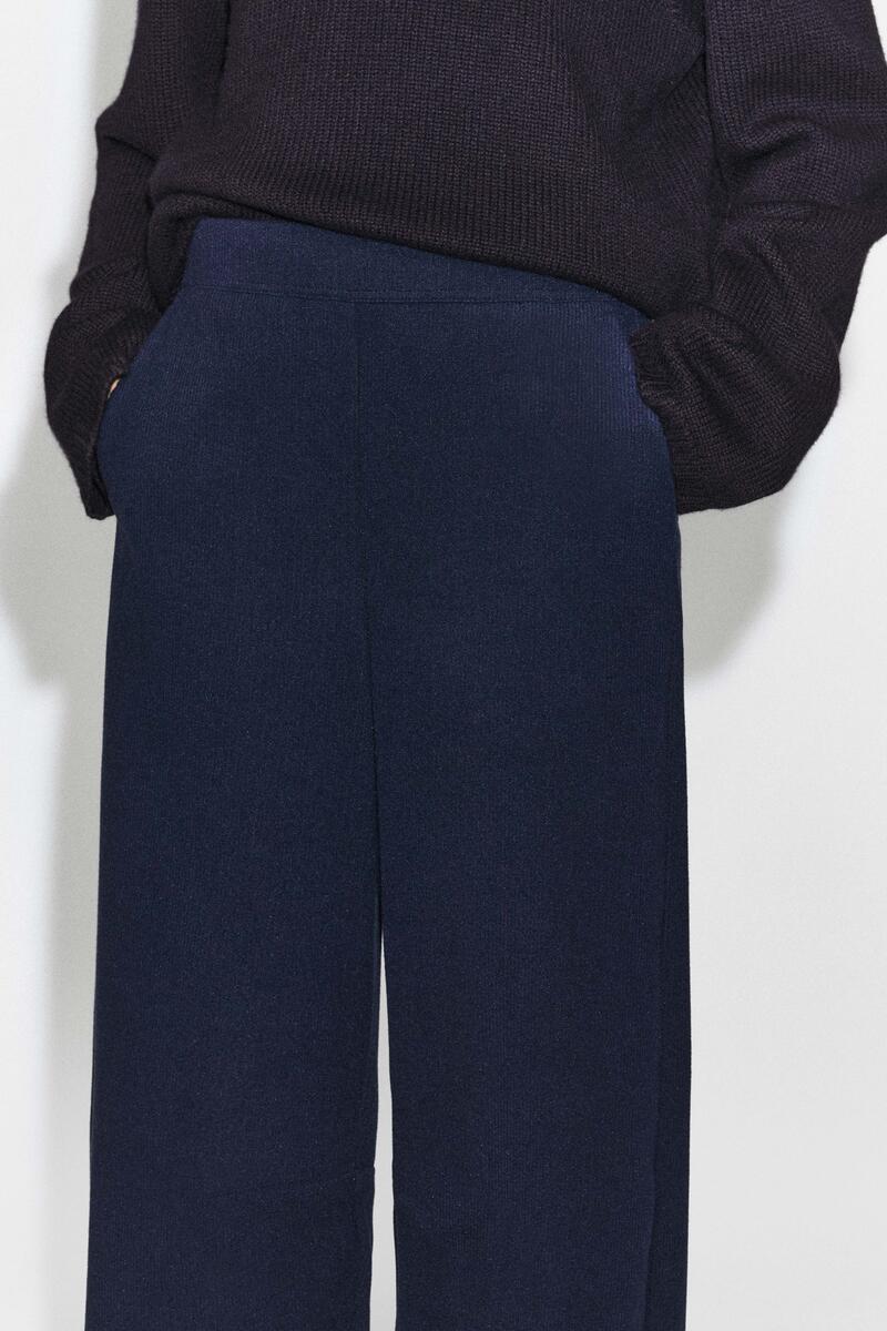COS コーデュロイジャージーワイドレッグパンツ