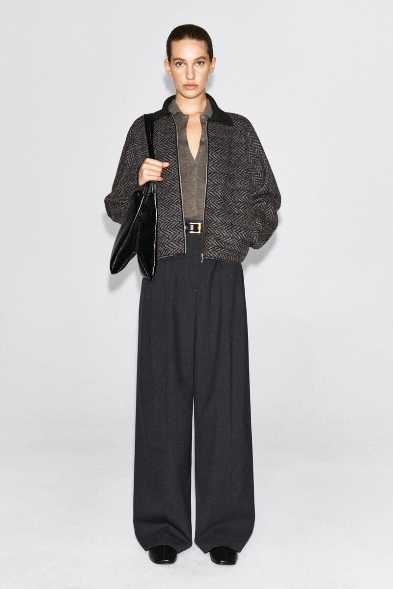 COS 彫刻的なウールヘリンボーンジップアップジャケット