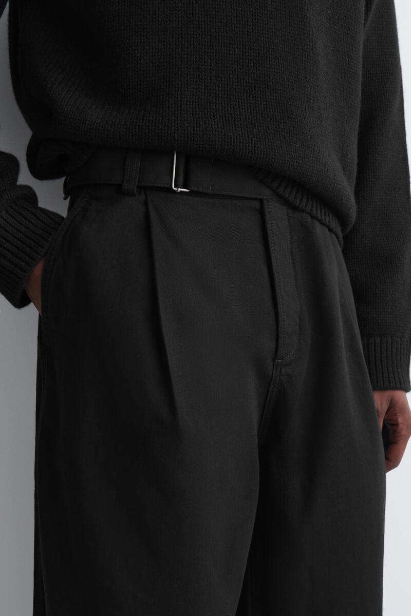 COS バックルデニム リラックスフィット バレルレッグパンツ
