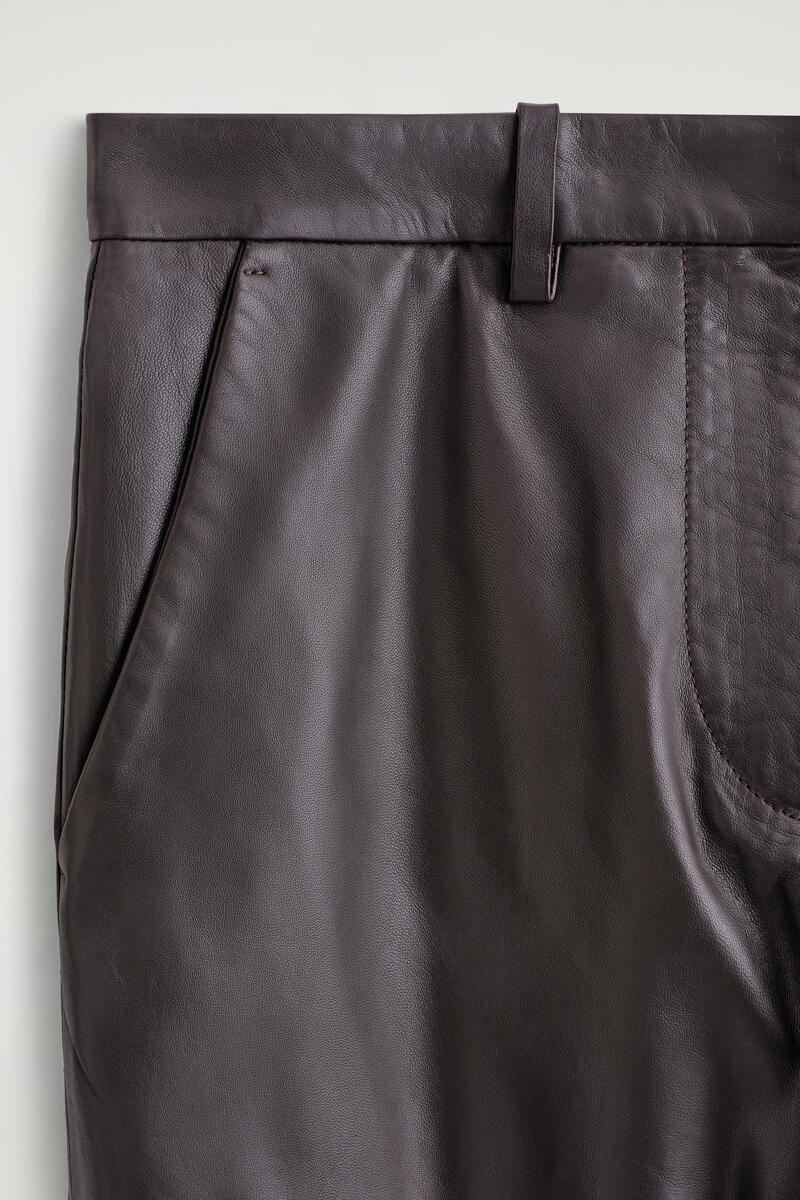 COS レザーストレートレッグパンツ
