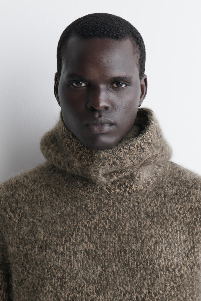COS ブラッシュドカシミヤ バラクラバ