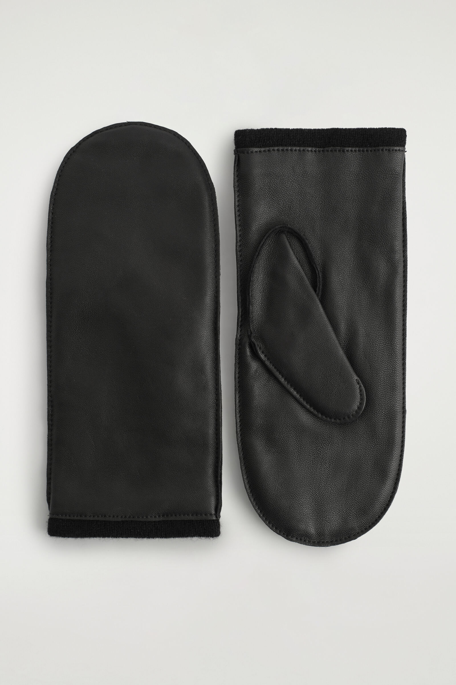 CASHMERE-LINED LEATHER MITTENS カシミヤ裏地付きレザー手袋 BLACK