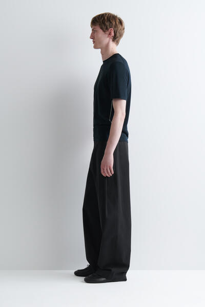 COS コントラストトリム入り シルクコットン Tシャツ