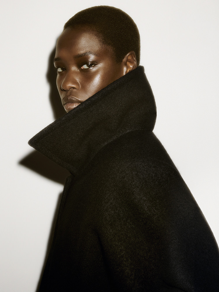 COS ブラック ポンチョスタイル 大きいサイズ レディース ビッグカラーポンチョ風コート nw