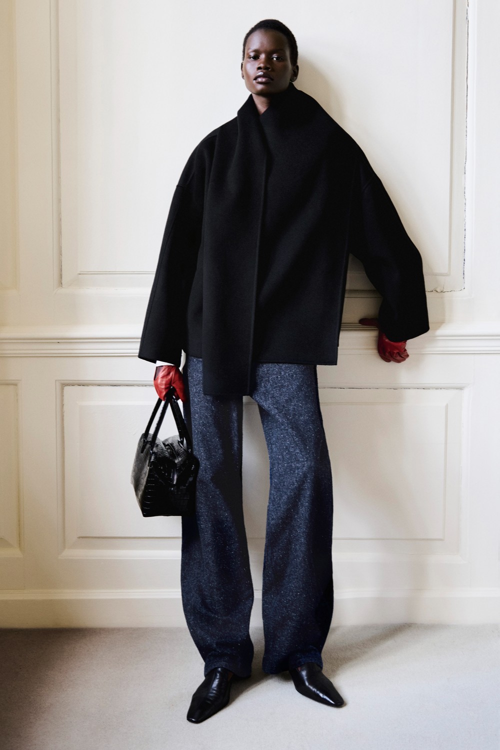 woman wearing knit