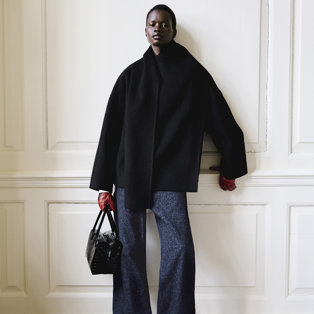 woman wearing knit
