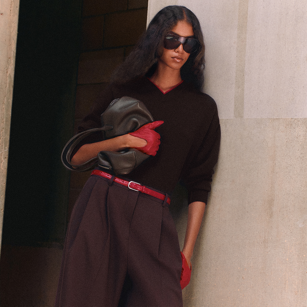 woman wearing knit