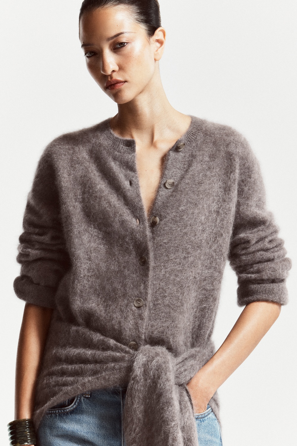 BRUSHED-CASHMERE CREW-NECK CARDIGANDARK BEIGE