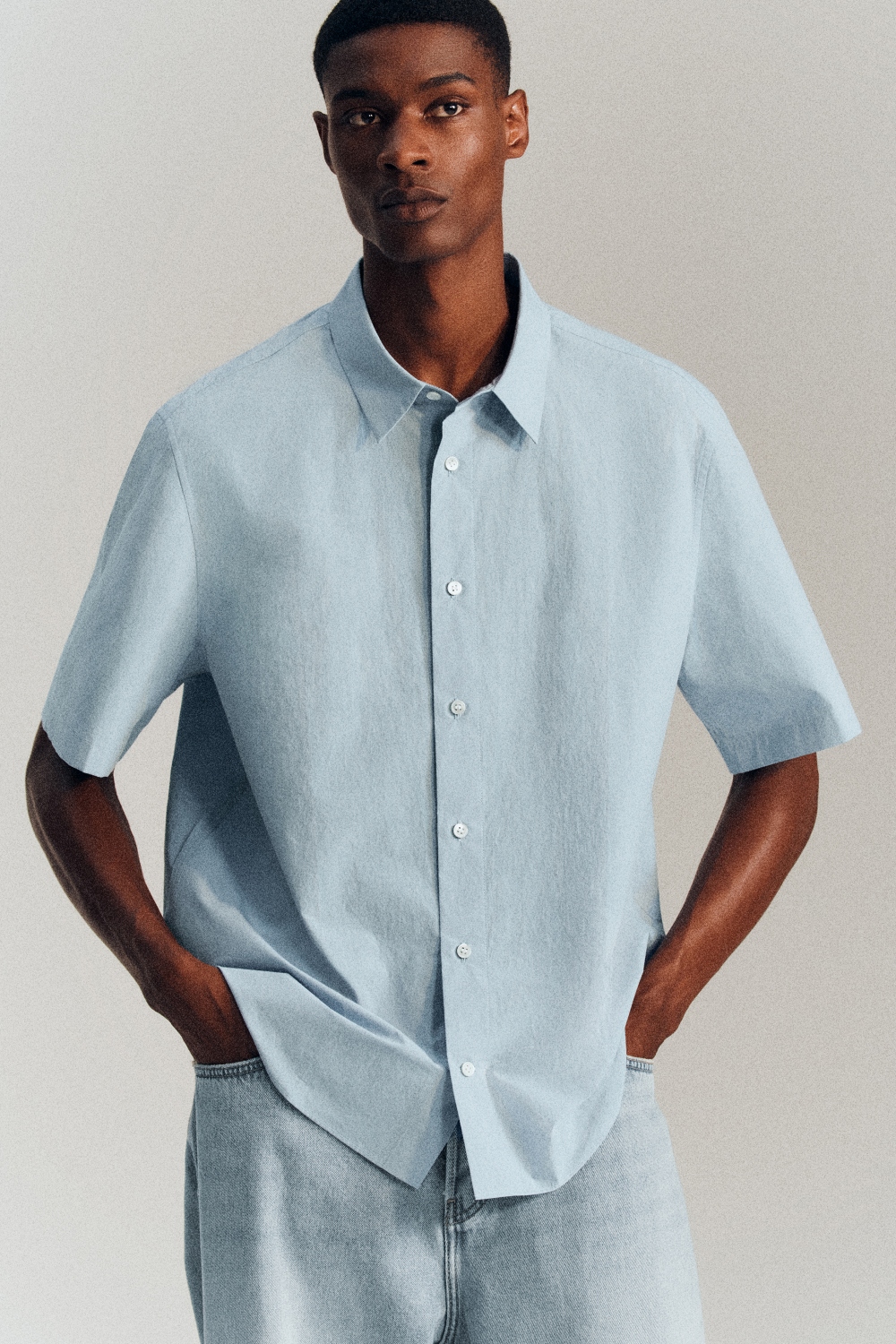 RELAXED COTTON SHORT-SLEEVED SHIRTLIGHT BLUE