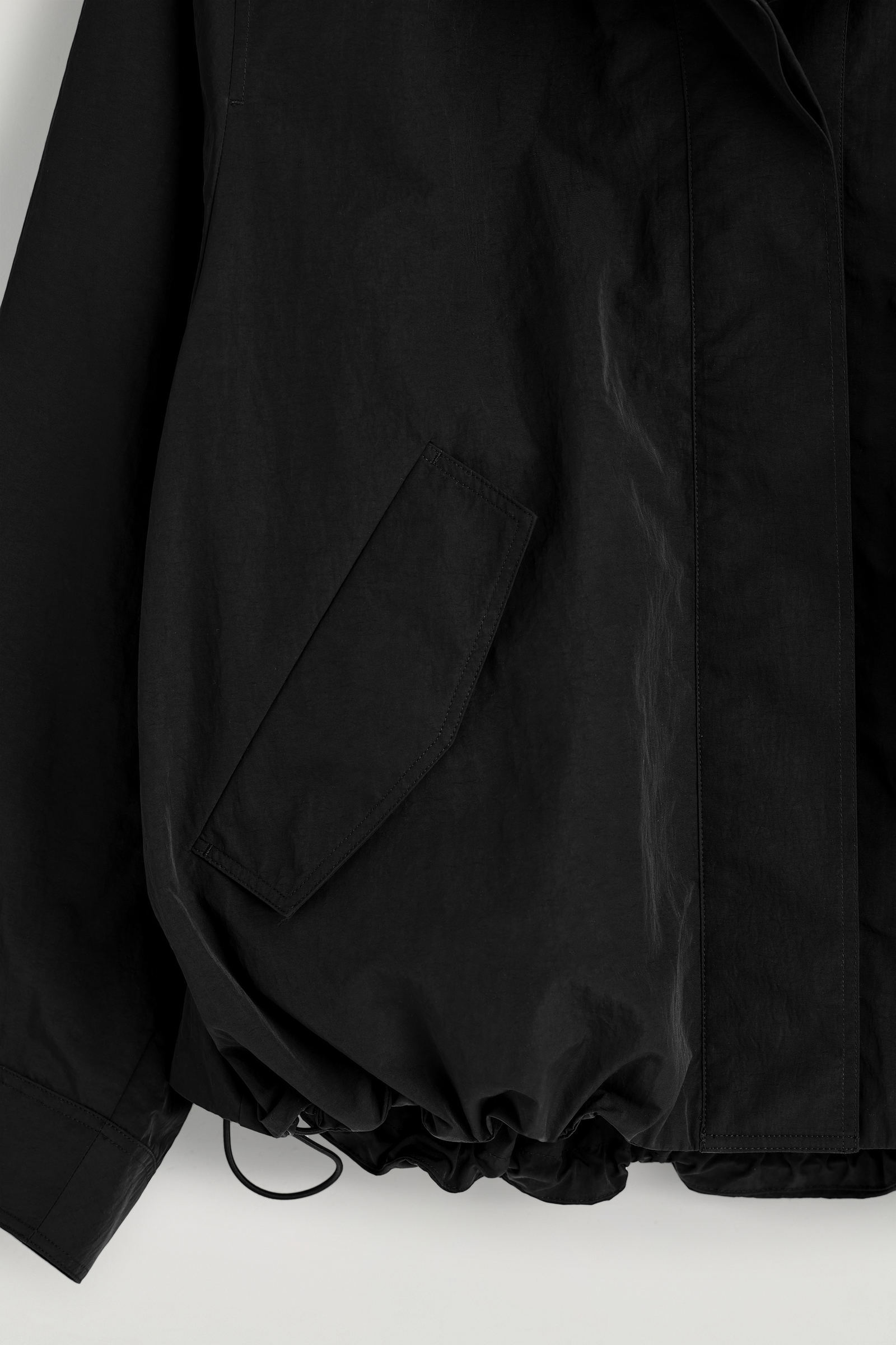 NYLON FUNNEL-NECK JACKETOFF-WHITE
