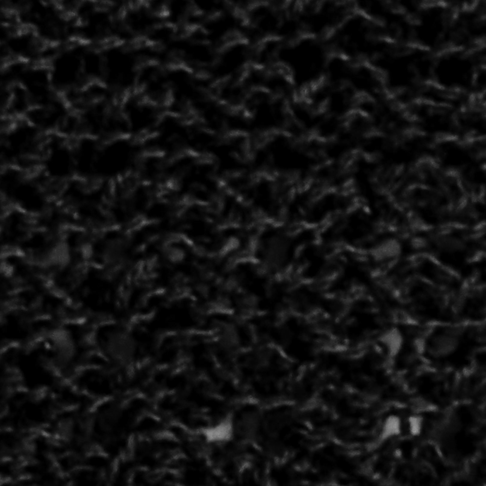 OPEN-KNIT TRIANGLE SCARFBLACK