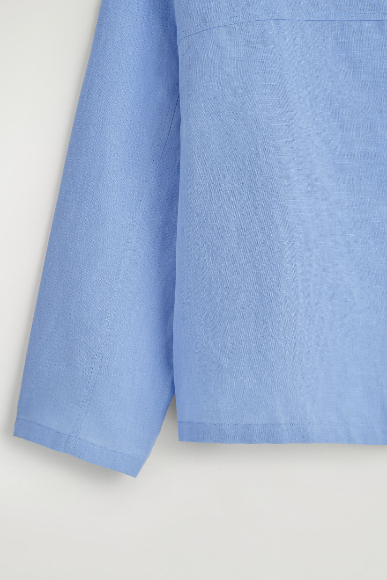 BOAT-NECK LINEN BLOUSELIGHT BLUE