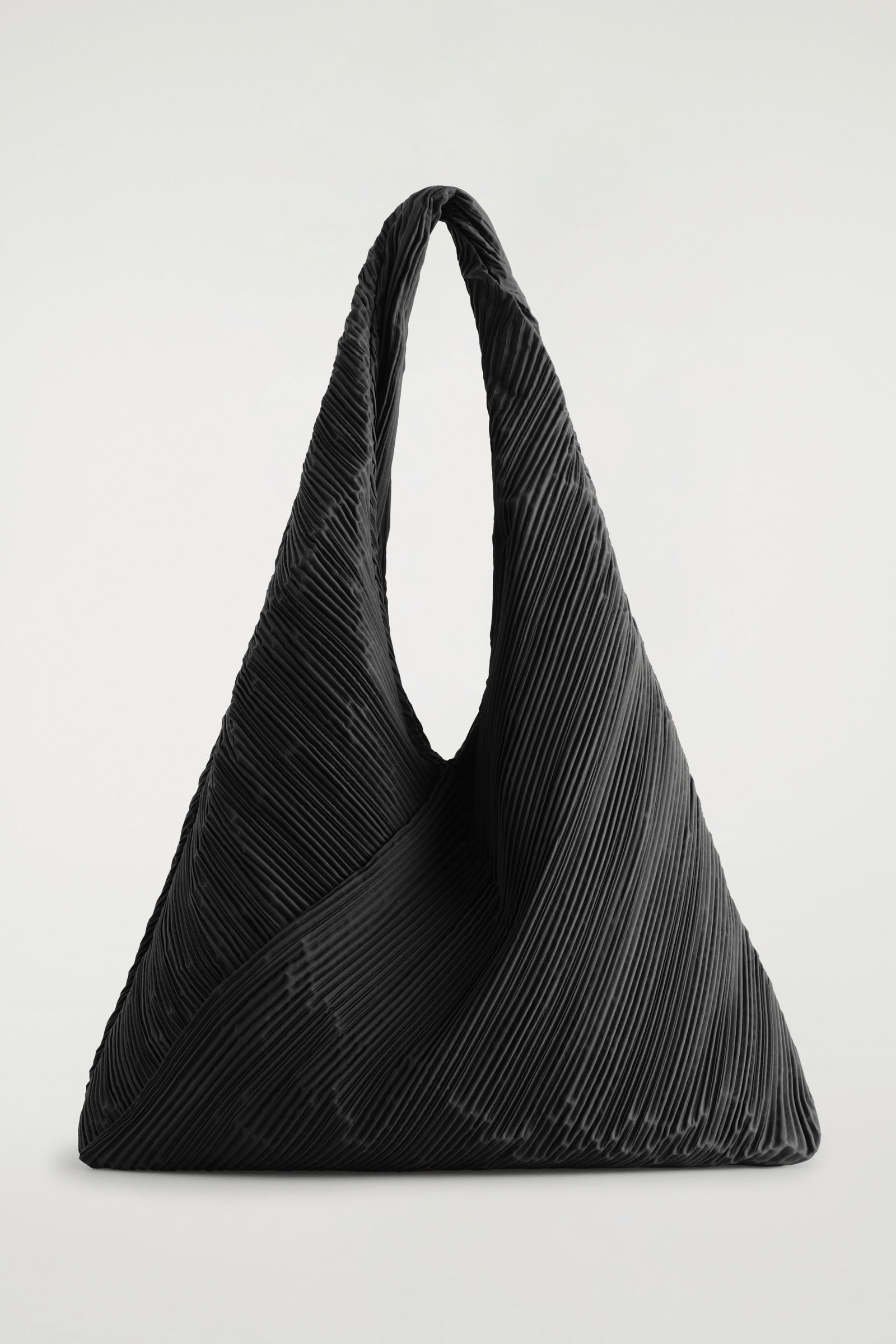 バッグ COS SCULPTURAL SHOULDER BAG PLISSE SCULPTURAL SHOULDER BAG – PLISSÉ | COS