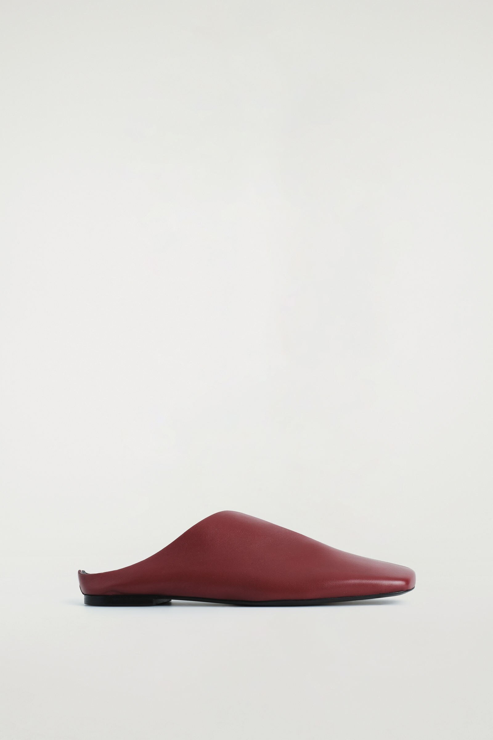 DRAPED LEATHER MULESCRIMSON