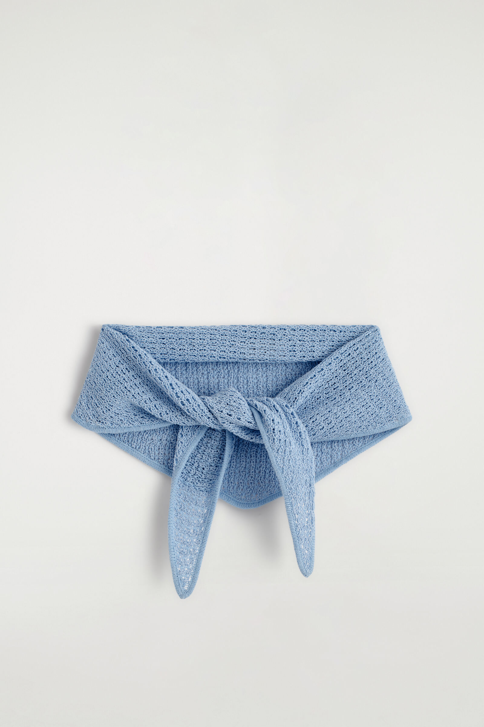 OPEN-KNIT TRIANGLE SCARFLIGHT BLUE