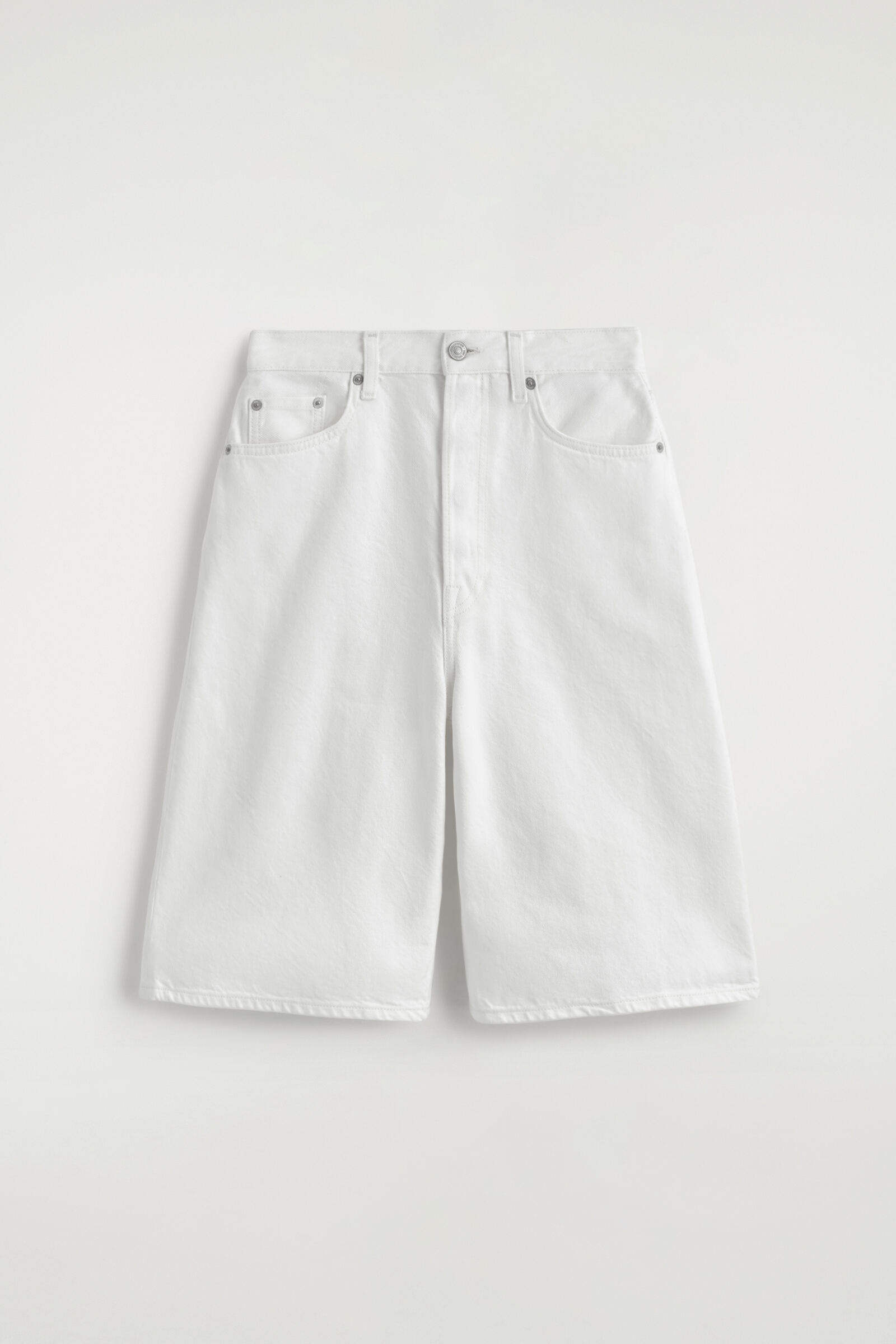 KNEE-LENGTH DENIM SHORTSWHITE
