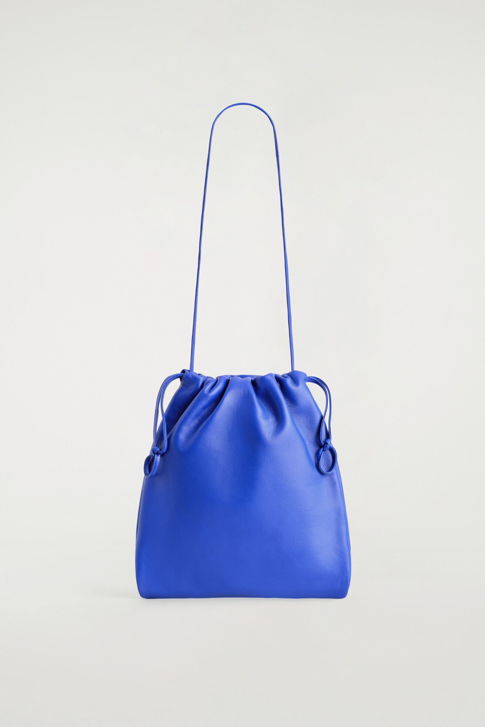 DRAWSTRING CROSSBODY BAG - LEATHERCOBALT BLUE