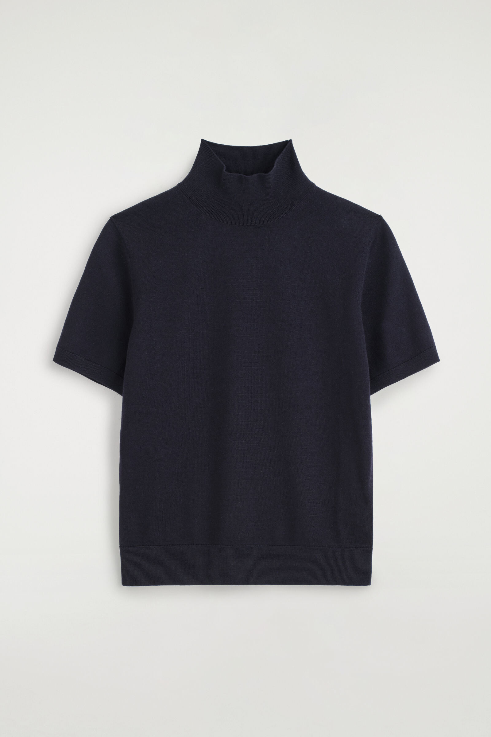 MERINO WOOL HIGH-NECK TOPNAVY