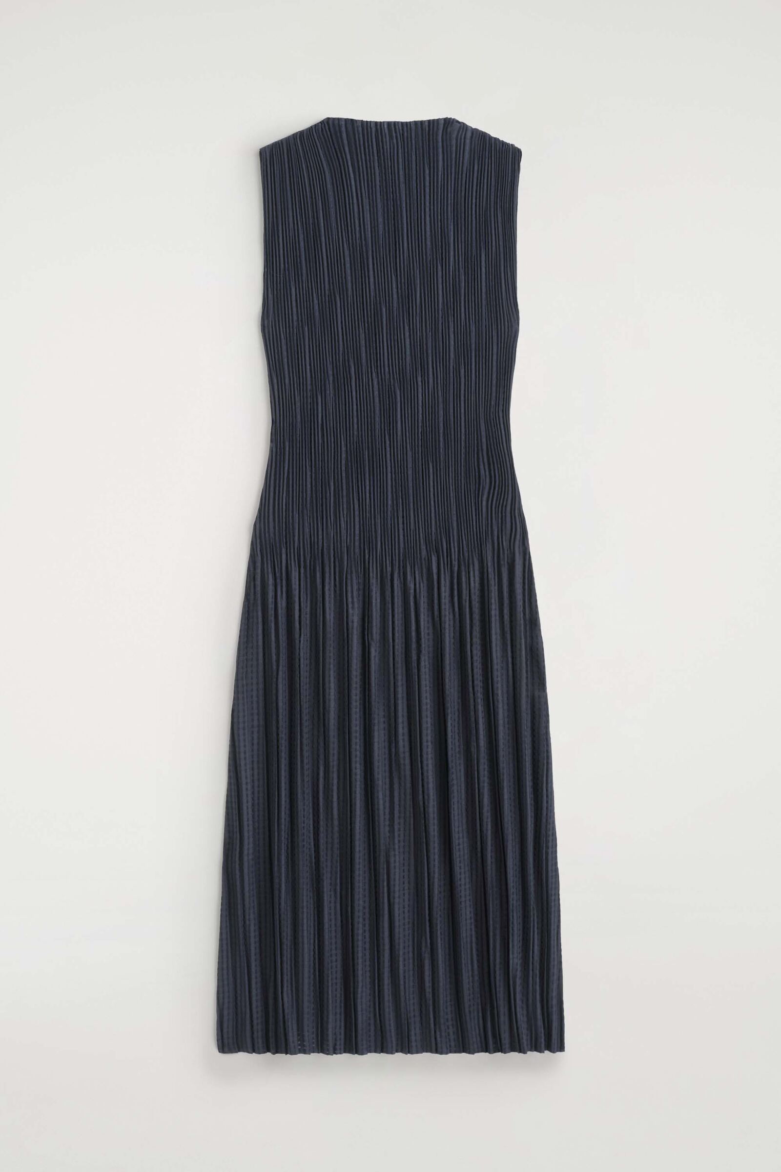 PLEATED JACQUARD SLEEVELESS MAXI DRESSNAVY
