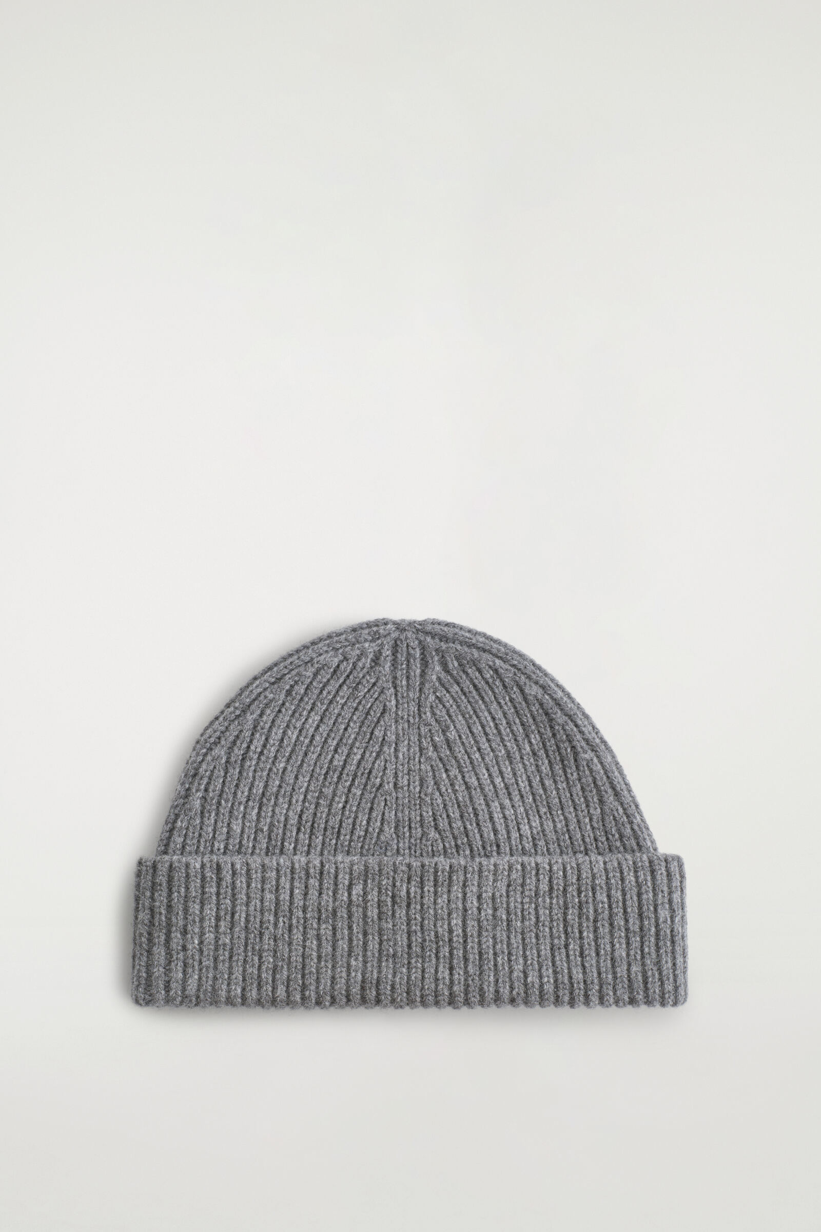 CHUNKY RIBBED WOOL BEANIEGREY MÉLANGE